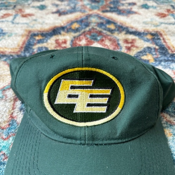 Vintage Starter Edmonton Eskimos SnapBack Hat - Picture 7 of 7
